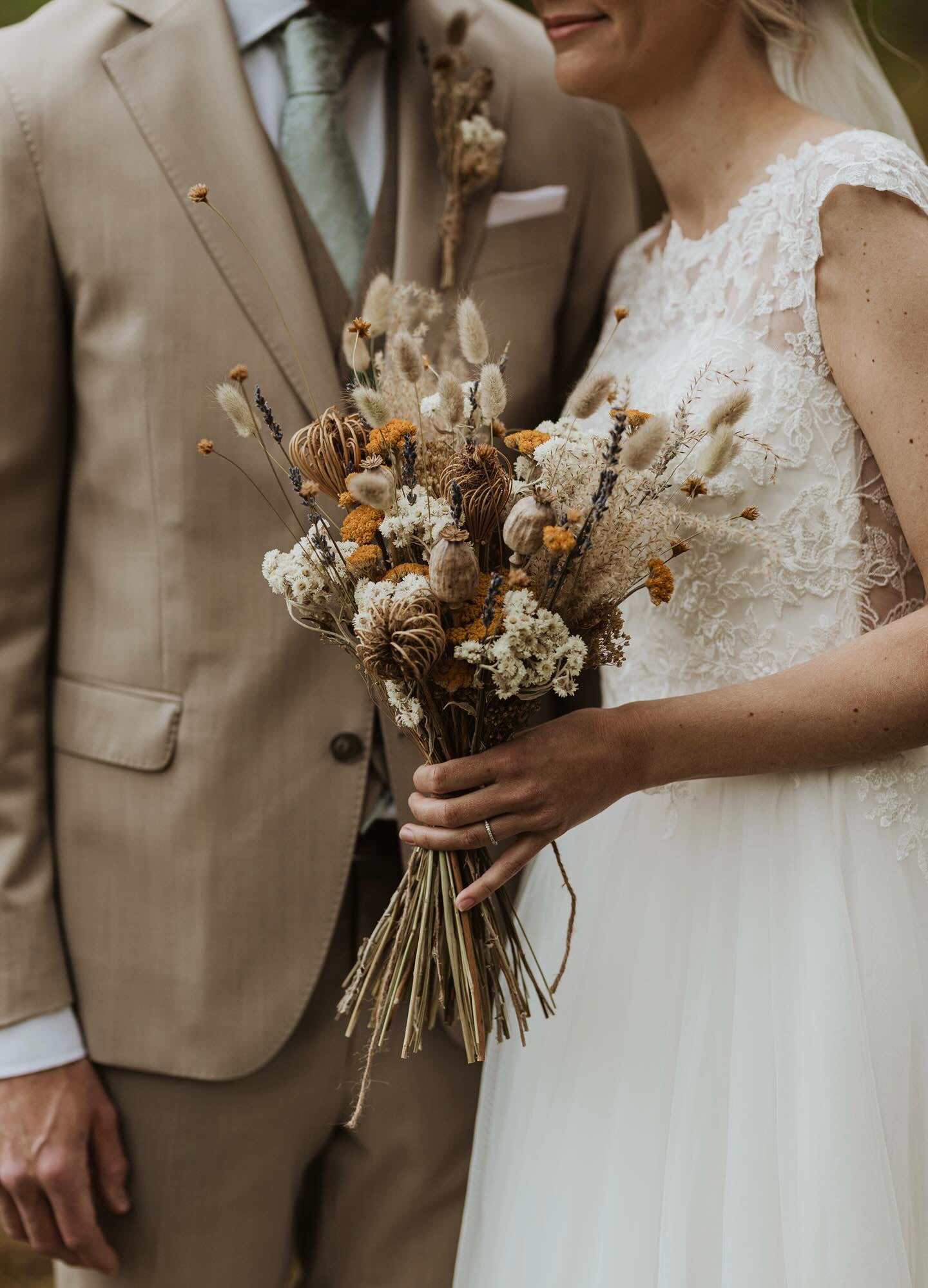 Torkade Blommor till Bröllop – Skapa en Magisk Atmosfär - Blombruket AB
